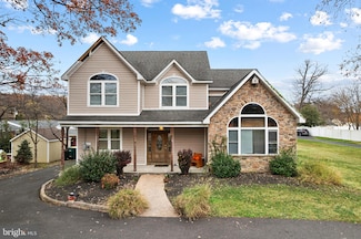 827 Hulmeville Rd, Langhorne, PA 19047