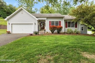 95 Whiteview Rd, Wynantskill, NY 12198