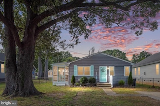 119 1st St, Colonial Beach, VA 22443