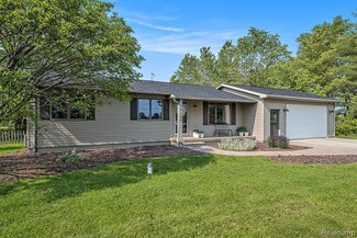 12156 Carpenter Rd, Flushing, MI 48433