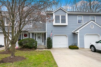 16 Essex Dr, Little Silver, NJ 07739