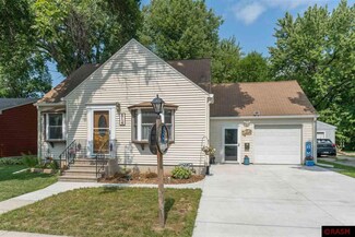 514 Harrison Ave, North Mankato, MN 56003