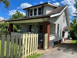 2517 Orchard St, Beaver Falls, PA 15010
