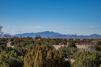 4 Camino Espejo, Santa Fe, NM 87507