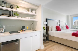 2889 Mcfarlane Rd Unit 1503, Miami, FL 33133