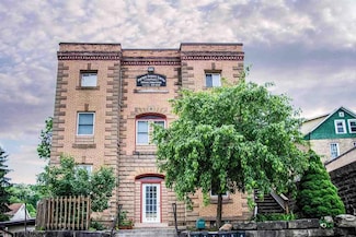 10 Pietro St, Morgantown, WV 26501