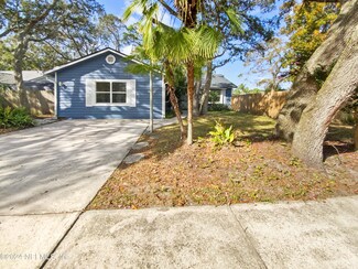 14341 Lackman Ln, Jacksonville Beach, FL 32250