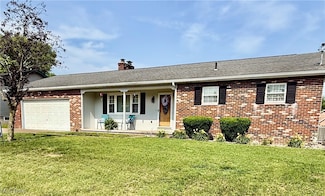 160 Hendricks St, Newport, OH 45768