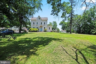 802 Collegeville Rd, Phoenixville, PA 19460