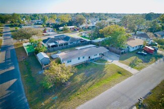 106 65th Avenue Dr W, Bradenton, FL 34207
