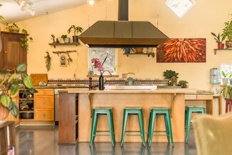 2630 NE Daggett Ln, Bend, OR 97701