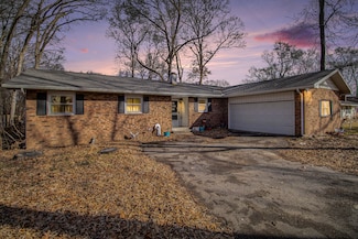 26382 Acorn St, Edwardsburg, MI 49112