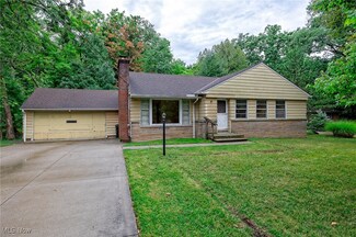 8041 Hi View Dr, North Royalton, OH 44133