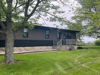 9220 Stoney Point Rd, Hillsboro, OH 45133