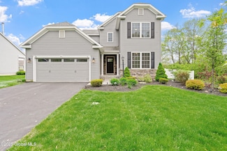 18 Newell Ln, Glenmont, NY 12077