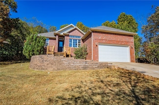 41 May Ln, Bella Vista, AR 72715