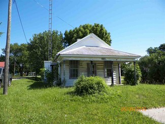 1011 Us Highway 40, Cambridge City, IN 47327