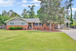 465 Sherwood Rd, Lumberton, NC 28358