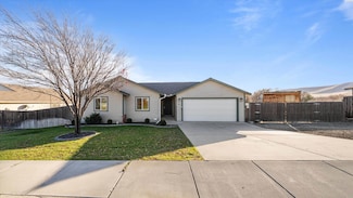 612 Botaka Loop, Benton City, WA 99320