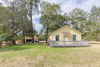 6901 Tunnel Loop Rd, Grants Pass, OR 97526