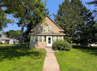 511 Foster Rd, Redgranite, WI 54970