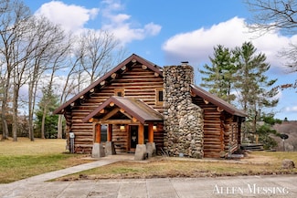 3990 E Croton Dr, Newaygo, MI 49337