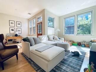 57 Regent St Unit 4, Cambridge, MA 02140
