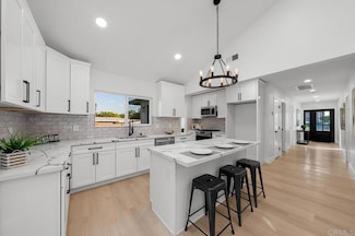 7118 Stanford Ave, La Mesa, CA 91942