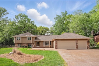 8681 144th Street Ct, Saint Paul, MN 55124