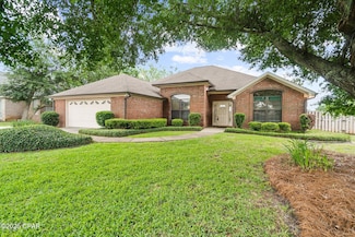 106 Queens Cir, Panama City, FL 32405