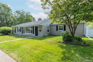 343 Beaupre Ave, Grosse Pointe Farms, MI 48236