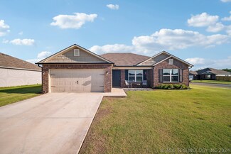 10102 E Jeff St, Claremore, OK 74019