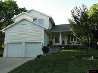 312 312 W St N, Janesville, MN 56048