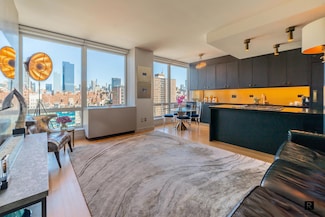 450 W 17th St Unit 1702, New York, NY 10011