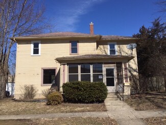 106 W Lincoln St, Mount Morris, IL 61054