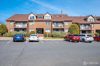 121 Beverly Hill Terrace, Woodbridge, NJ 07095