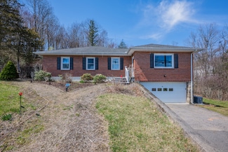 98 Aetna Ave, Torrington, CT 06790