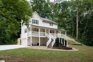 201 Riverview Dr, Greenville, SC 29611