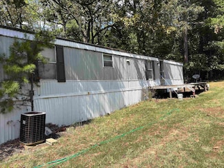 100 Cherokee Dr, Saulsbury, TN 38067