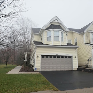 12 Avoncroft Ln, Middletown, NY 10940