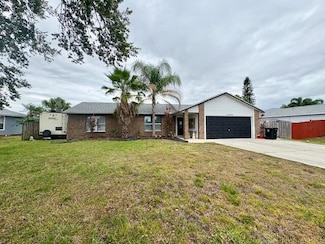 2302 SE Shipping Rd, Port Saint Lucie, FL 34952