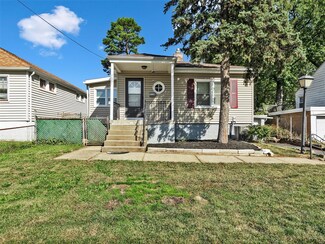 7661 Rannells Ave, Saint Louis, MO 63143