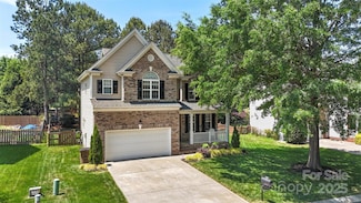 1011 Master Gunner Ct, Indian Trail, NC 28079