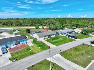 1669 SE North Blackwell Dr, Port Saint Lucie, FL 34952
