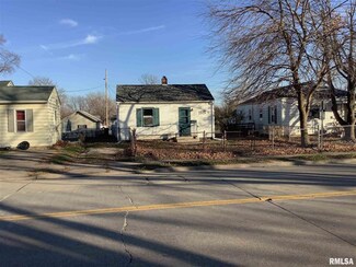 1515 S Concord St, Davenport, IA 52802