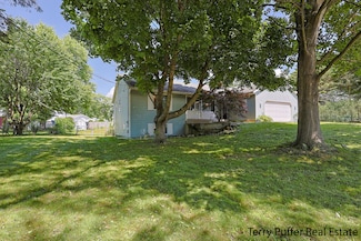 4651 Remembrance Rd NW, Grand Rapids, MI 49534