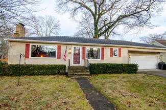 2496 Wickham Dr, Muskegon, MI 49441