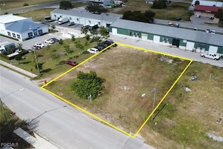 831 NE 7th St, Cape Coral, FL 33909