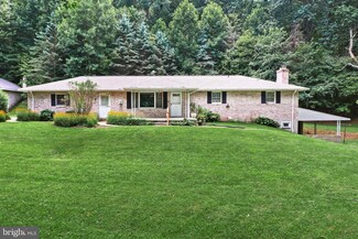 7324 Spring Rd, Seven Valleys, PA 17360