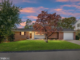 138 Country Club Cir, Winchester, VA 22602